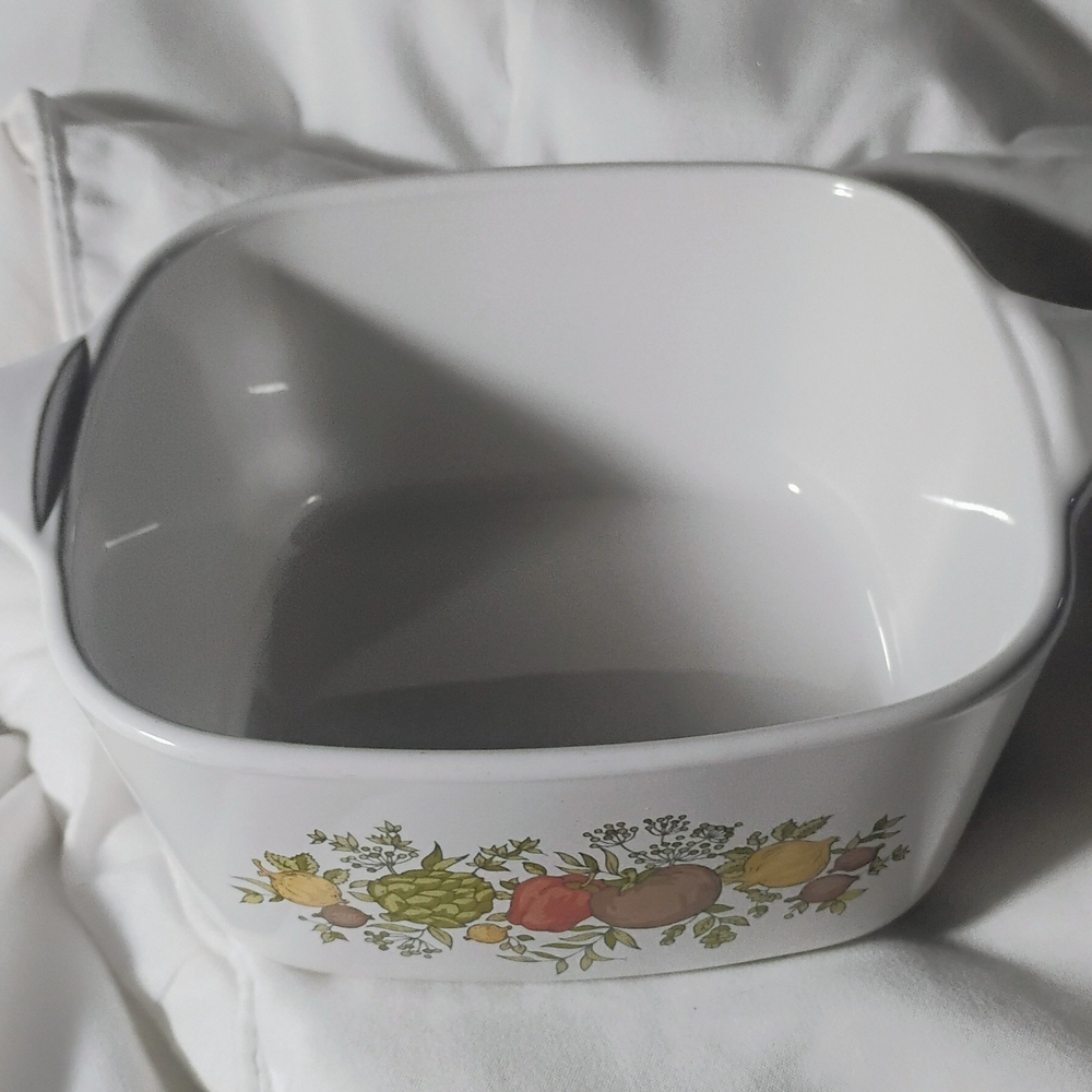 Corningware White Baking Dish with Vegetable Design - Picture 2 of 8